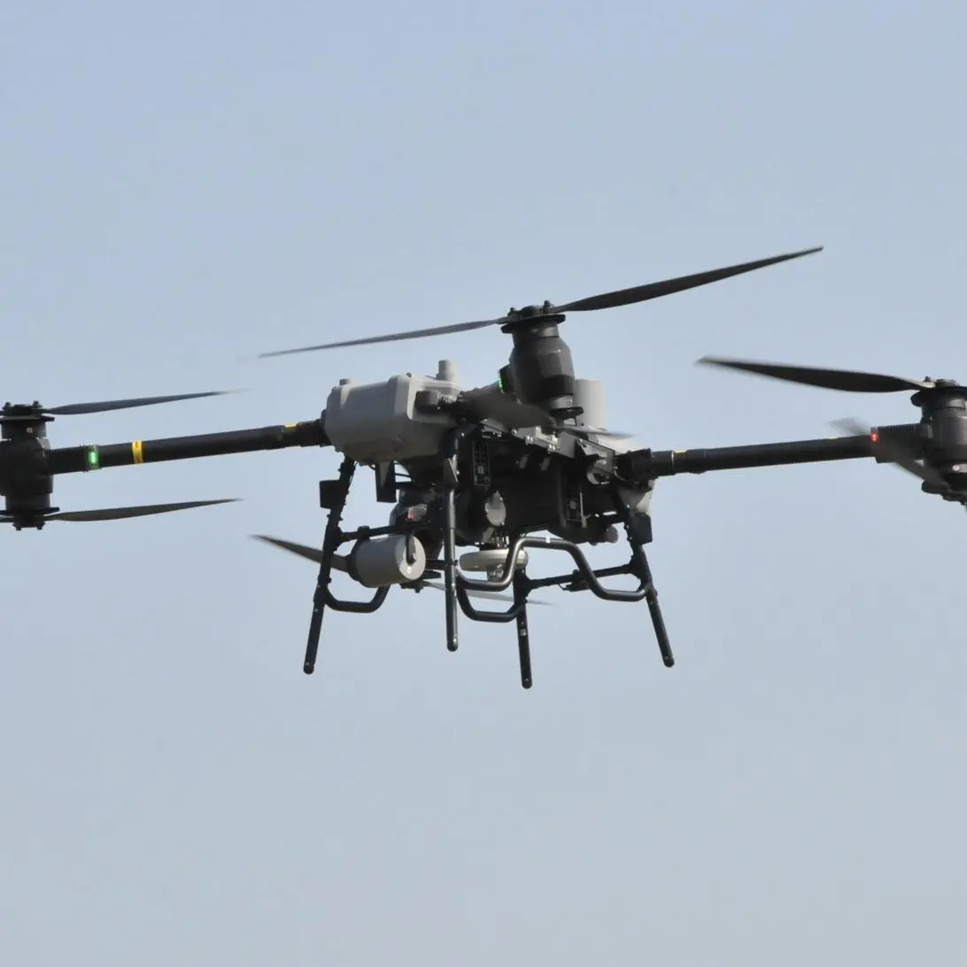DJI FLYCART 30 飛行中